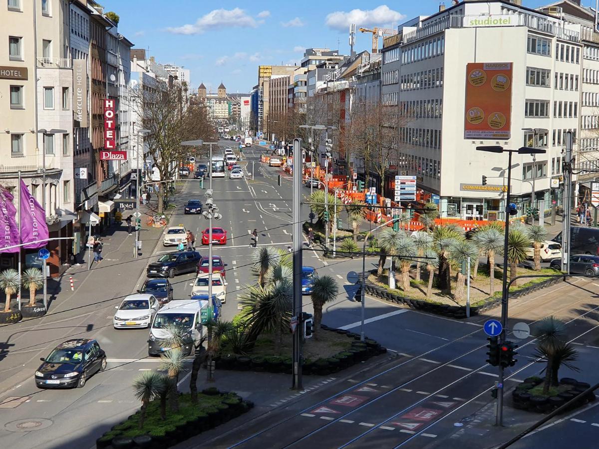 Graf-Adolflux Apartamento Düsseldorf Exterior foto