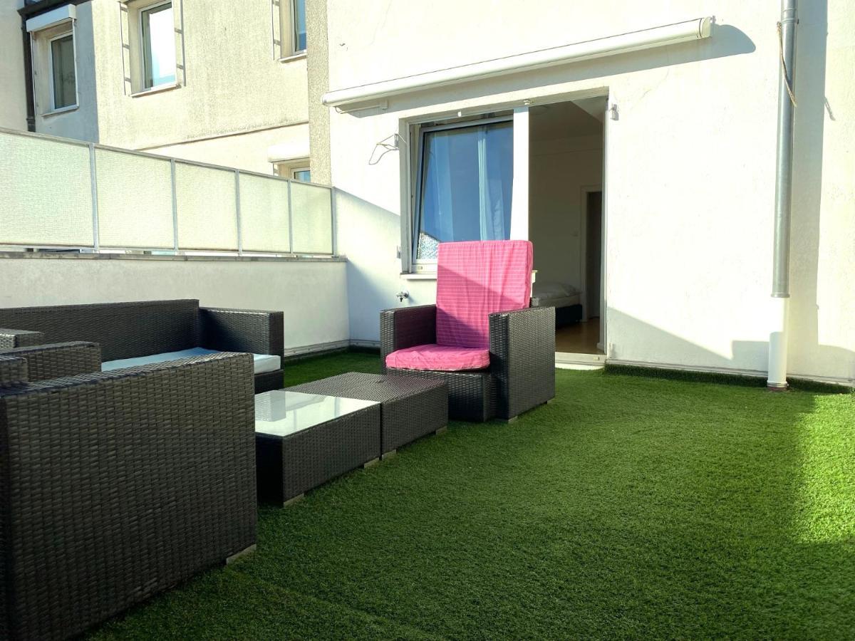 Graf-Adolflux Apartamento Düsseldorf Exterior foto