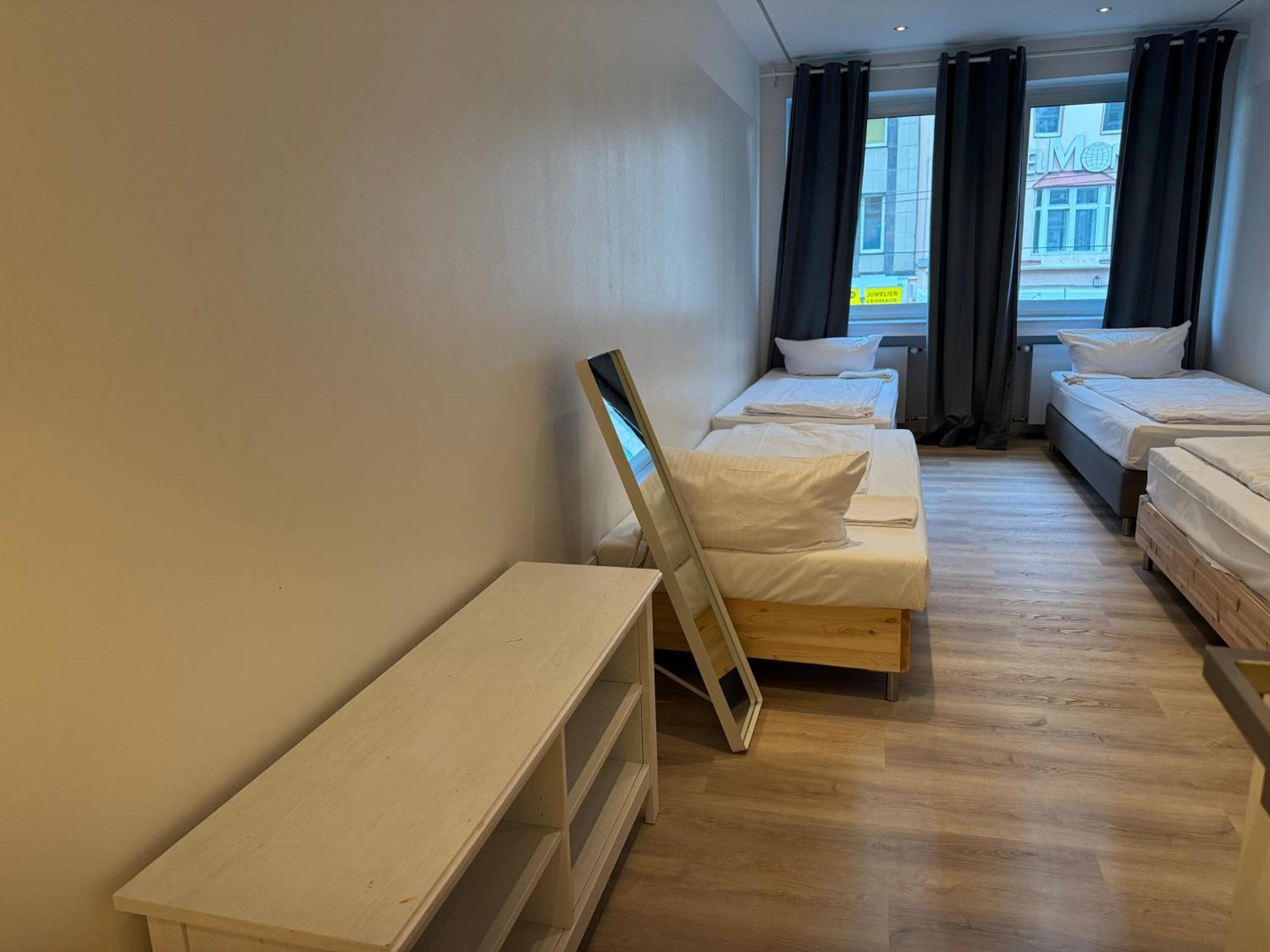 Graf-Adolflux Apartamento Düsseldorf Exterior foto