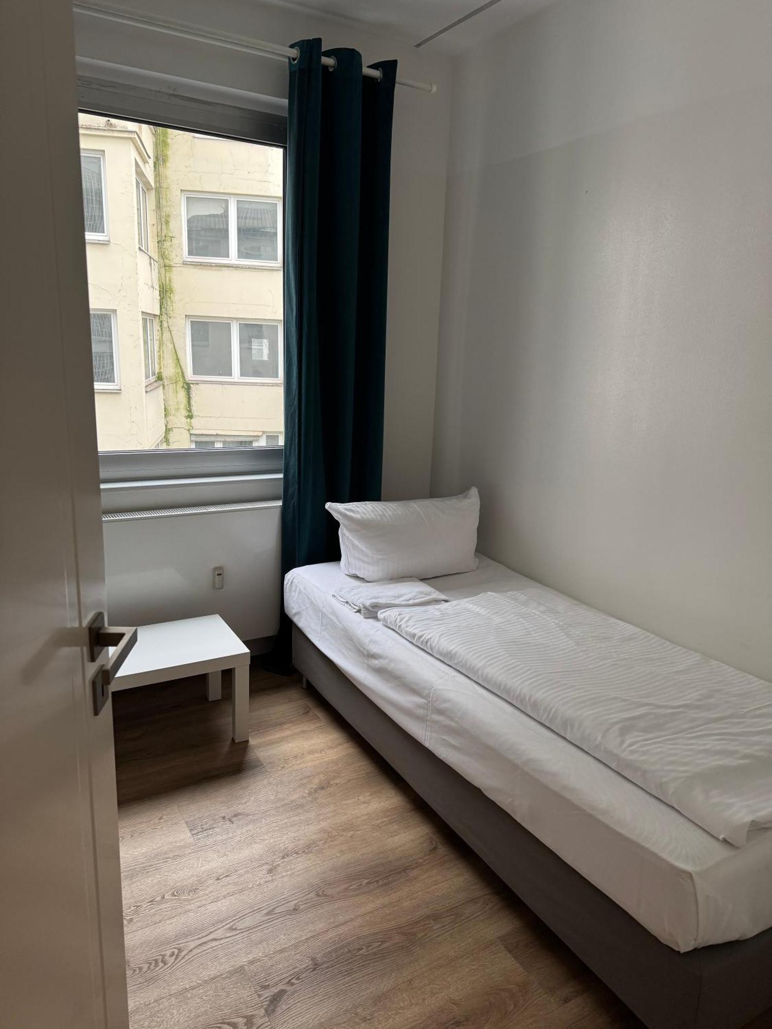 Graf-Adolflux Apartamento Düsseldorf Exterior foto