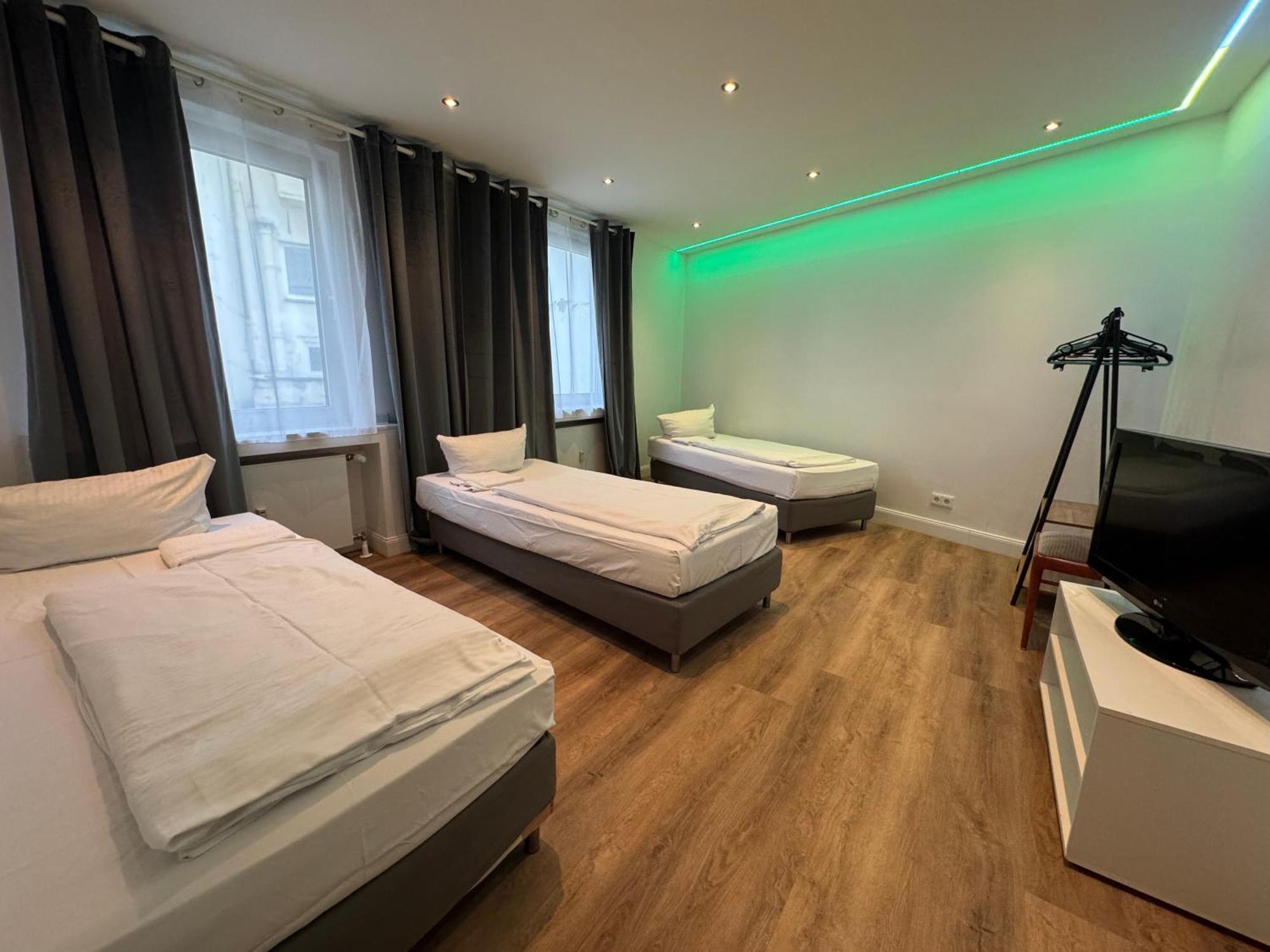 Graf-Adolflux Apartamento Düsseldorf Exterior foto