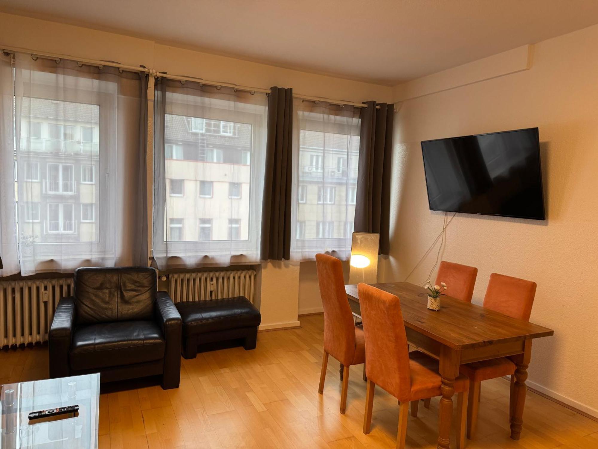 Graf-Adolflux Apartamento Düsseldorf Exterior foto