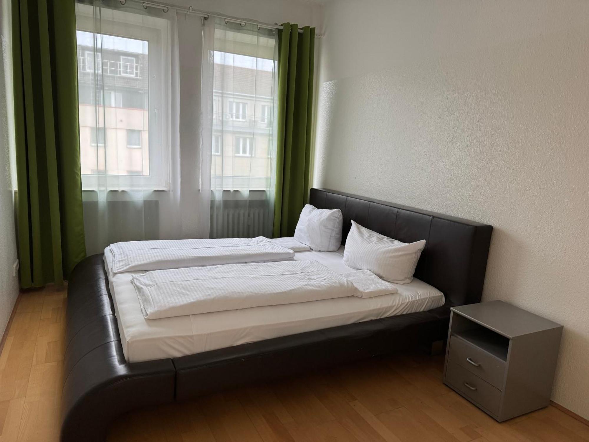 Graf-Adolflux Apartamento Düsseldorf Exterior foto